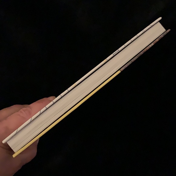 NWT! Pretty Prudent Home Book - Picture 11 of 13